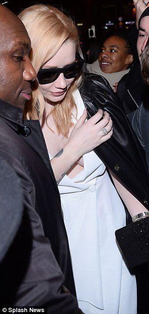 ULTIMATE IGGY AZALEA tweet media