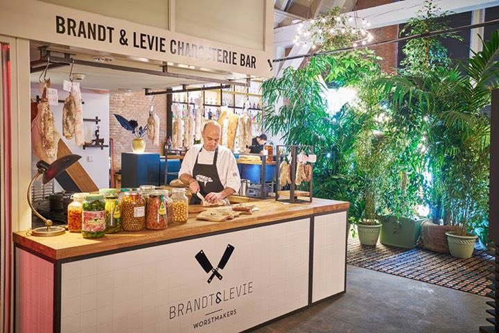 Olofs_Amsterdam's tweet image. Toe aan tapas? Kom langs in de @worstmakers Charcuterie Bar, bovenin de Olofskapel.