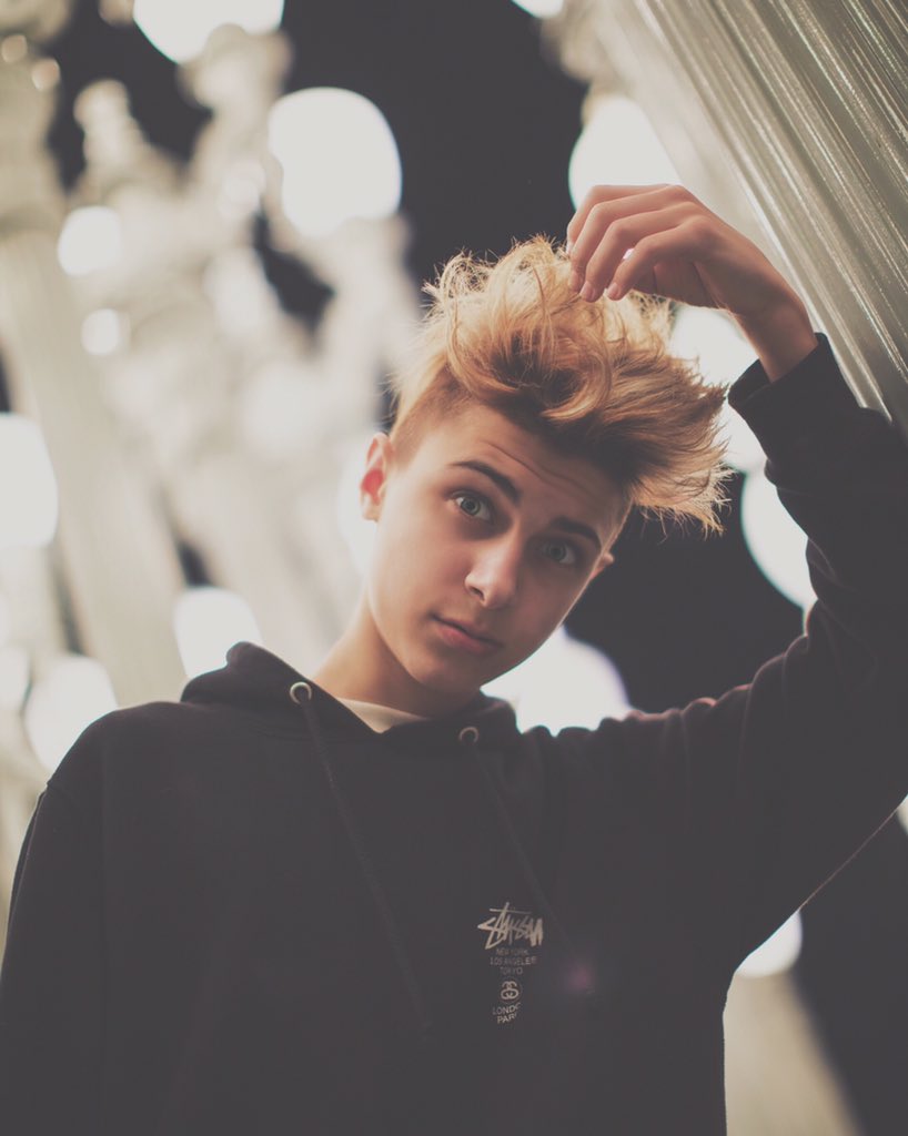 lukasrieger's tweet photo. you are always on my mind 🙄🙈 https://t.co/4QD4UcGI8Y