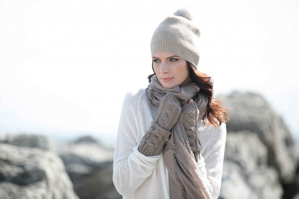 #Contest: 1 DAY LEFT for chance to win $200 gift card to <a href="/thecashmereshop/">The Cashmere Shop</a>! To enter, visit: buff.ly/1Qsmweq