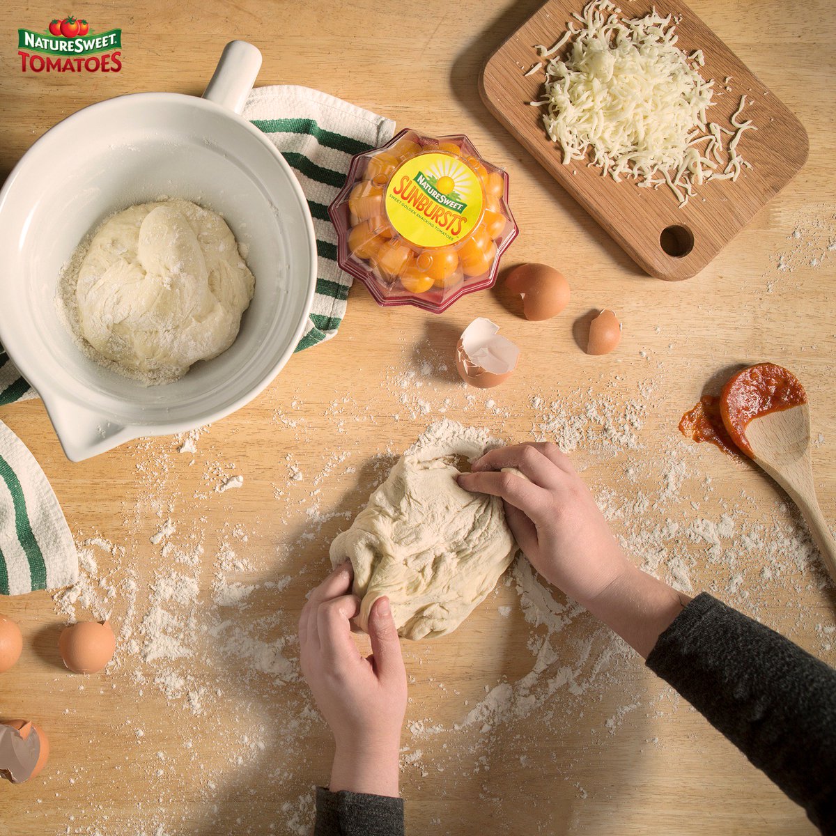 NStomatoes's tweet photo. Show us more tomato love in the form of delicious recipes! Tweet us your best tomato recipe using #SnackingMVP. https://t.co/0nWj9QofQ6