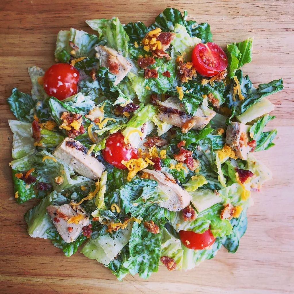 tinygrocery's tweet photo. Grilled Chicken, Bacon, Tomato, Cheddar and a lovely Buttermilk Ranch Dressing. On #tinygr… https://t.co/ypuhnOtImc https://t.co/VchDPfSCw5