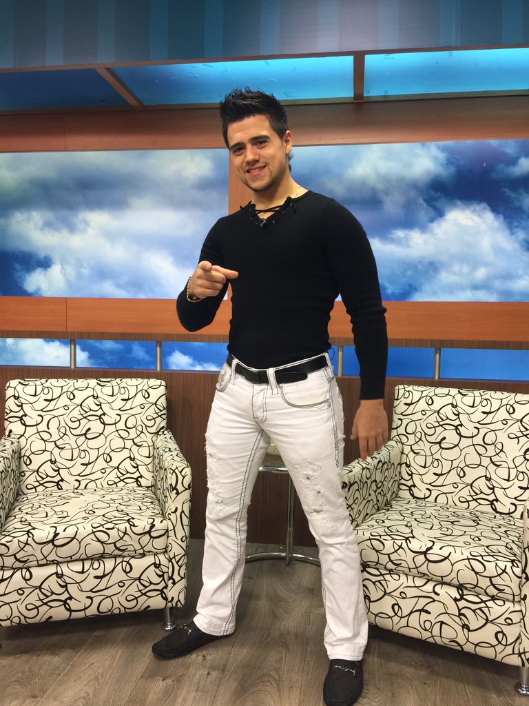 AngelGarzaWwe's tweet photo. Animo! Buen miércoles para todos y para todas ustedes un besote 😉😚@multimediostv https://t.co/1znXE7vmhx