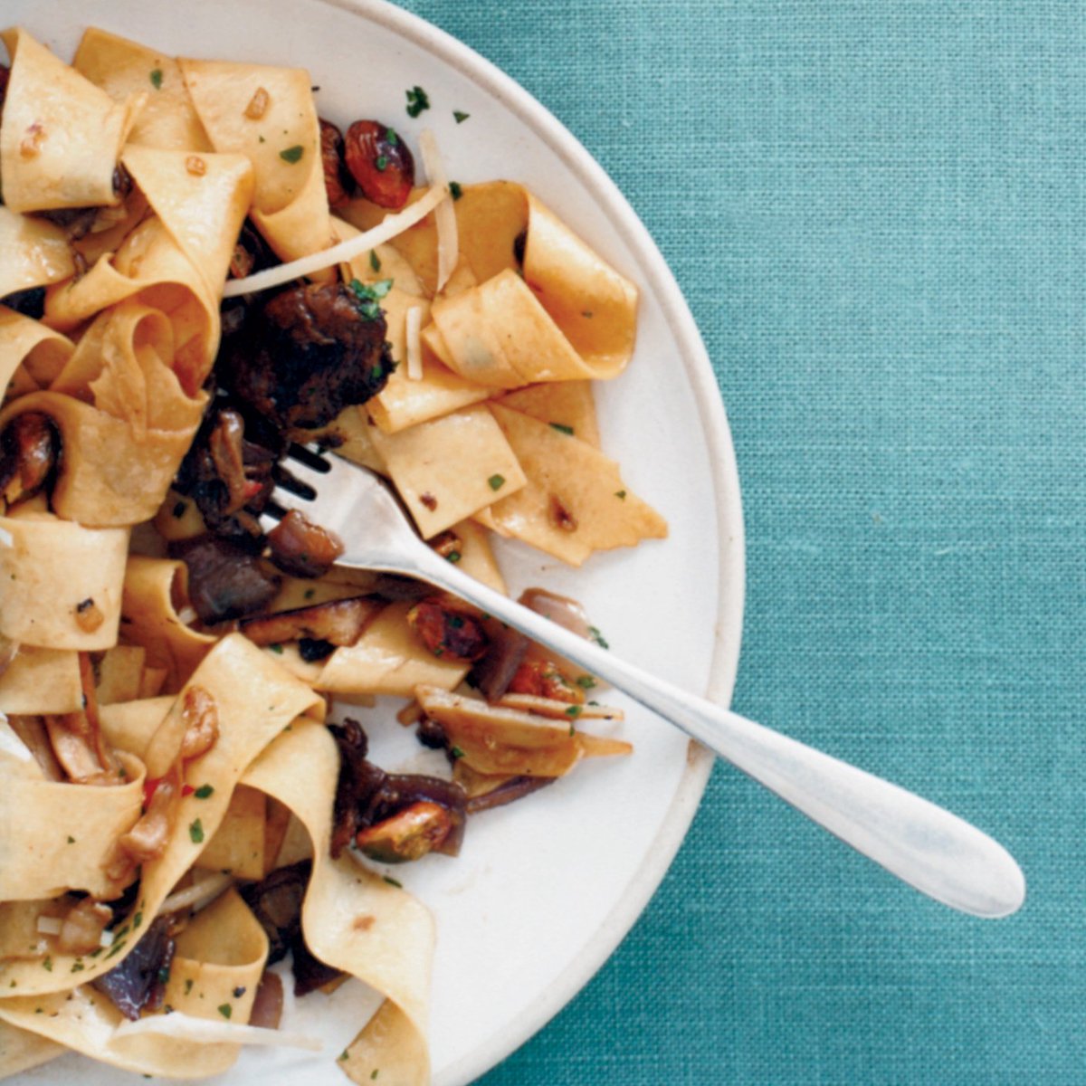 Melinas_Cooking's tweet photo. PAPPARDELLE WITH PORCINI AND PISTACHIOS -https://t.co/LzBqMUXy48 https://t.co/qGpTy6NfAS