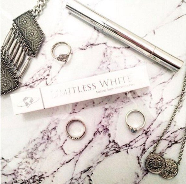 LimitlessWhite's tweet photo. We just adore our blogger reviews! Like this one by @sophiececilia_: "My new go-to teeth w… https://t.co/DNwOvuRV1v https://t.co/mVXf8ZhqzX