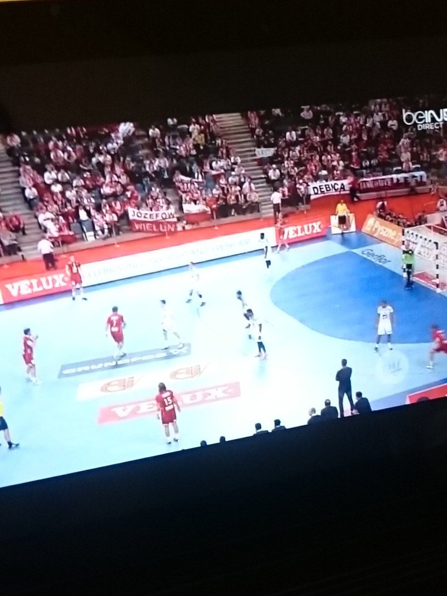 MariabalsBall's tweet photo. Pas facile pour les français... Heia Norge! 😀💪😝#FRANOR #handball #ehfeuro2016 https://t.co/mey7y8eY0F