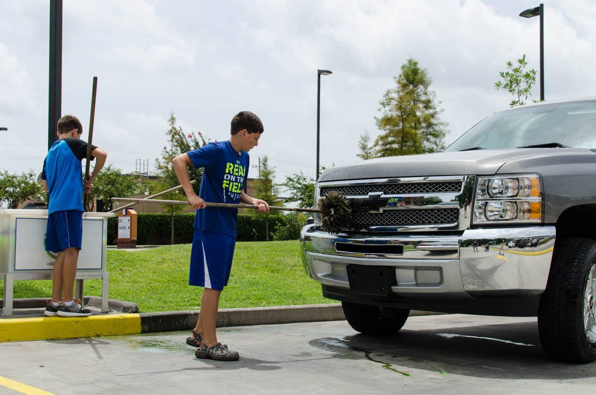 geauxclean's tweet photo. Happy Wednesday! Swing by before the weekend and get your car cleaned up!
#carwash #geauxclean https://t.co/yZSTCjPc5m