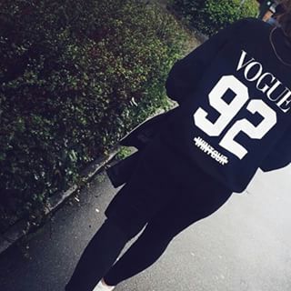 styleempire15's tweet photo. VOGUE 92 wintour 🎀
Available in T-Shirts &amp; Sweatshirts!
https://t.co/5Y3g5nFAna https://t.co/HSTOtF1Igv