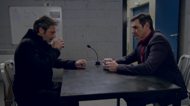 PBLVofficiel's tweet photo. / #PBLV Live / Pkoi Sacha est-il convoqué par #jPatrick? Rép=> https://t.co/CCJo9hQCxB L'évasion de Jonas menacée! https://t.co/noxxx6Ju5Z