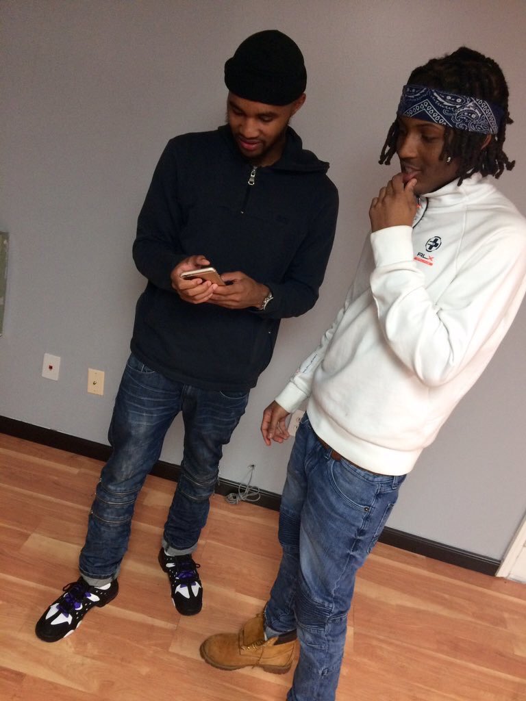 PoloVsDLo's tweet photo. "Let's Do It They My Brothers , We Ain't Really Into Gangs" L'ss -2Way #LetsDoItEnt #GoodMenEnt #TheDreamTeam 🕶🤘🏾😈 https://t.co/2whOrdTYBx