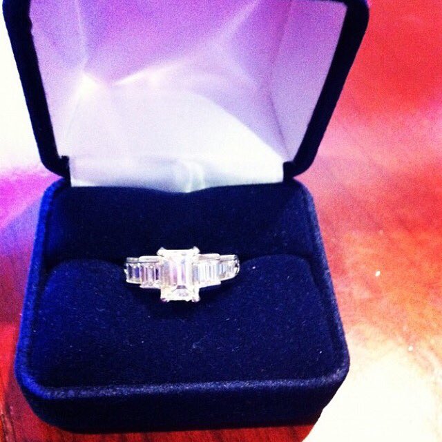 {Gets on one keen &amp; pulls out a ring} will you marry me? @JasmineKangRP