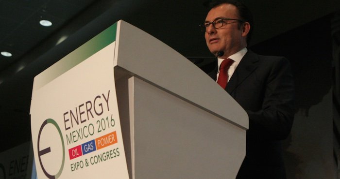 Que no quepa duda del respaldo a Pemex: Videgaray - CZw2HZJXEAAFPzR