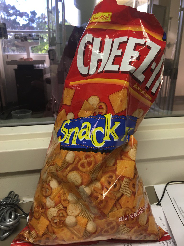 edrovera's tweet image. What do you eat during a #LLEAP upgrade? Cheez-it Snack Mix is addictive!!!