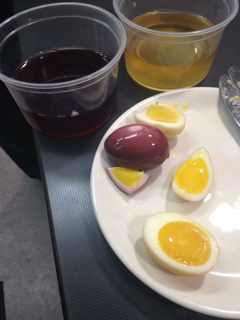 Shrub pickled eggs. Pretty good. #ThatsWhatsUp <a href="/MaltCity/">Sylvio Jockel️🦏</a> #BellLetsTalk