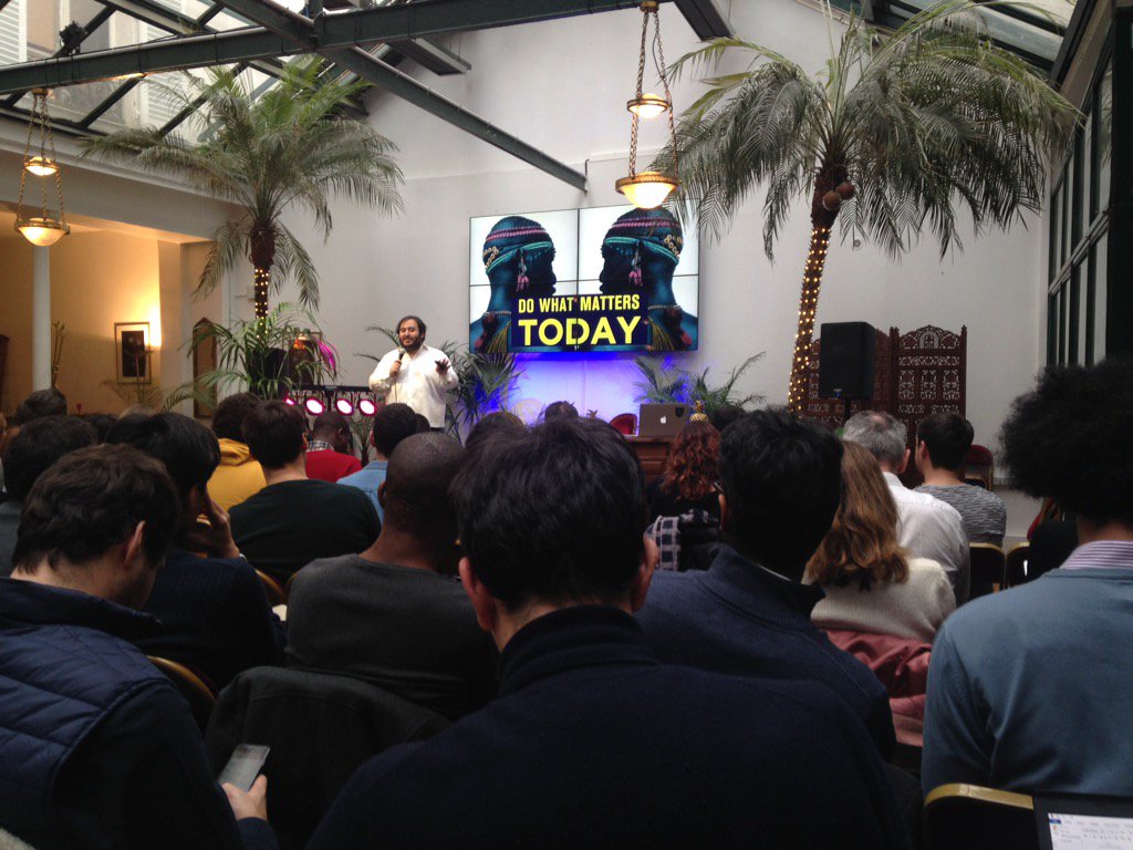 alylyss's tweet photo. @_TheFamily "Life is a spreadsheet" Day2 Third session https://t.co/5QJKRRfKVR