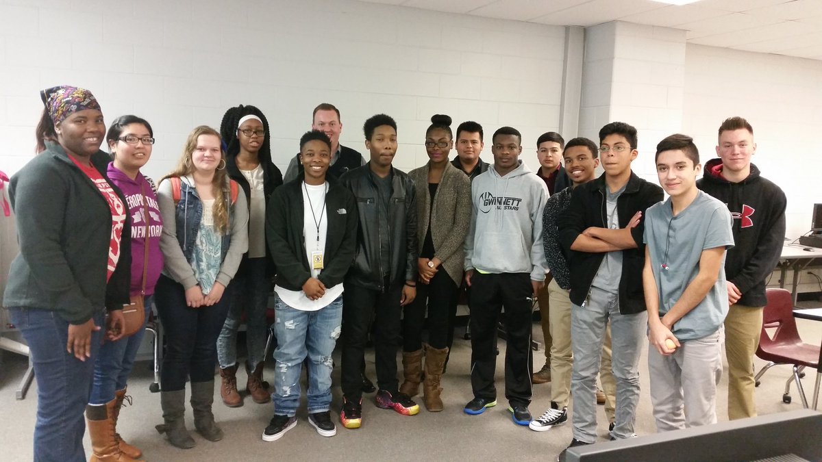 dcoxdevelops's tweet photo. Day 2 of the PSFCU/Operation Hope  financial dignity journey! Students aced budgeting and banking!
#finliteracy https://t.co/y2BFBe42R7