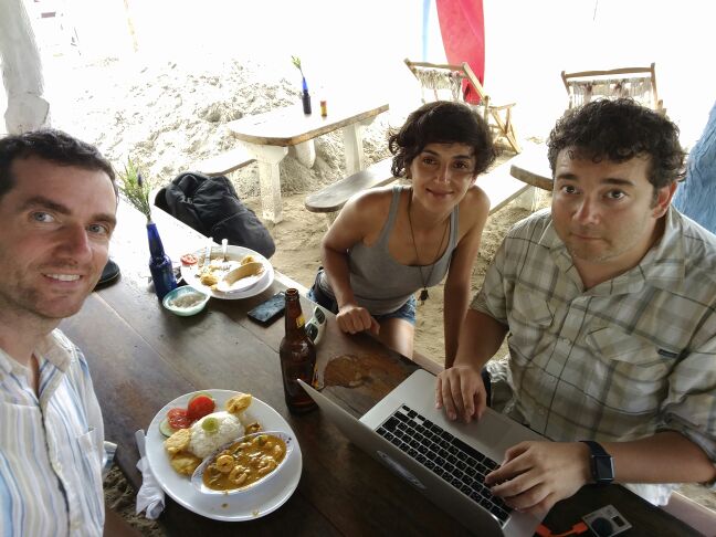 donpdonp's tweet image. Lunch at the final days of #hackerbeach