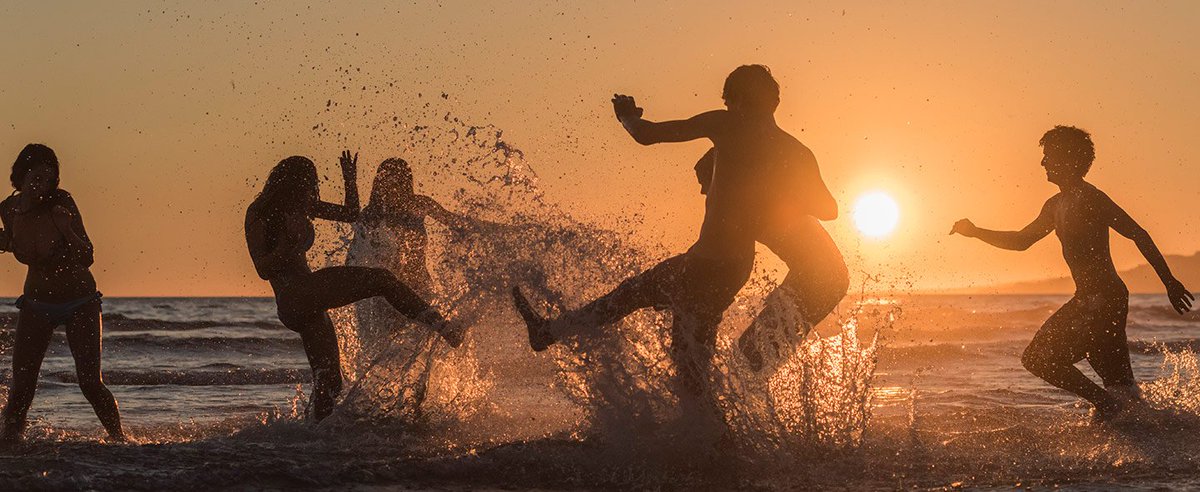 RealTalkLayout's tweet image. I would honestly choose friendships over anything any day!