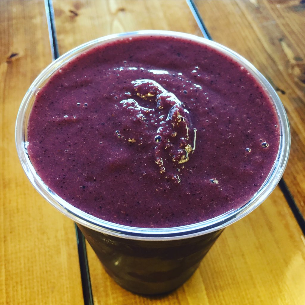 peaberrypress's tweet photo. Superfood Smoothie! https://t.co/L4PoZaLGQh