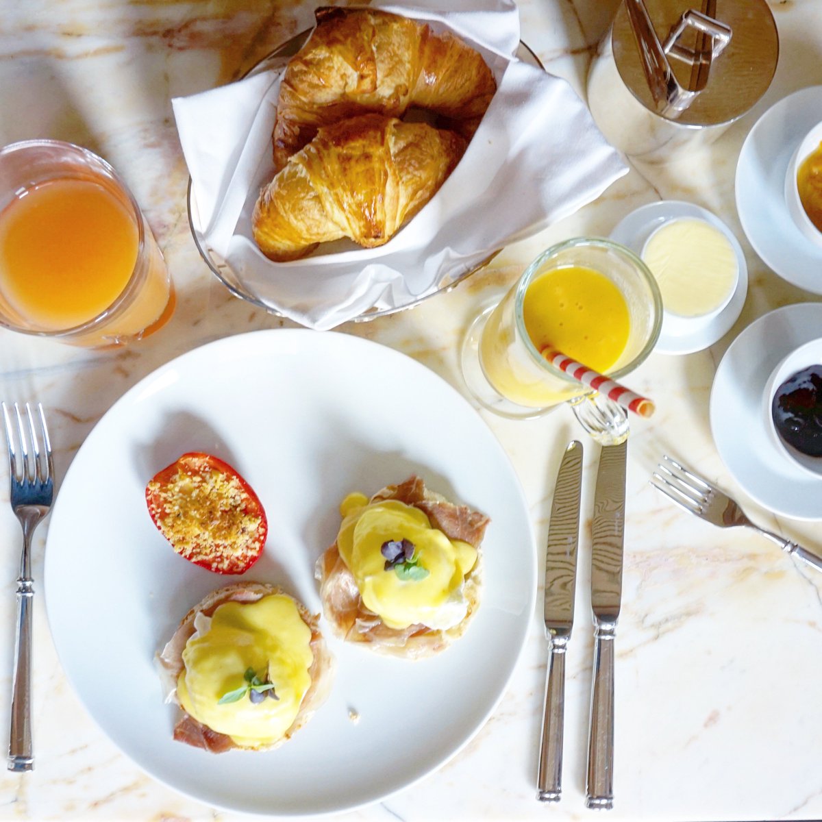 Loving The Ivy feature in @DeparturesMag "Spectacular Hotel Breakfasts" by <a href="/nellmwulfhart/">Nell McShane Wulfhart</a> bit.ly/1VsqXam