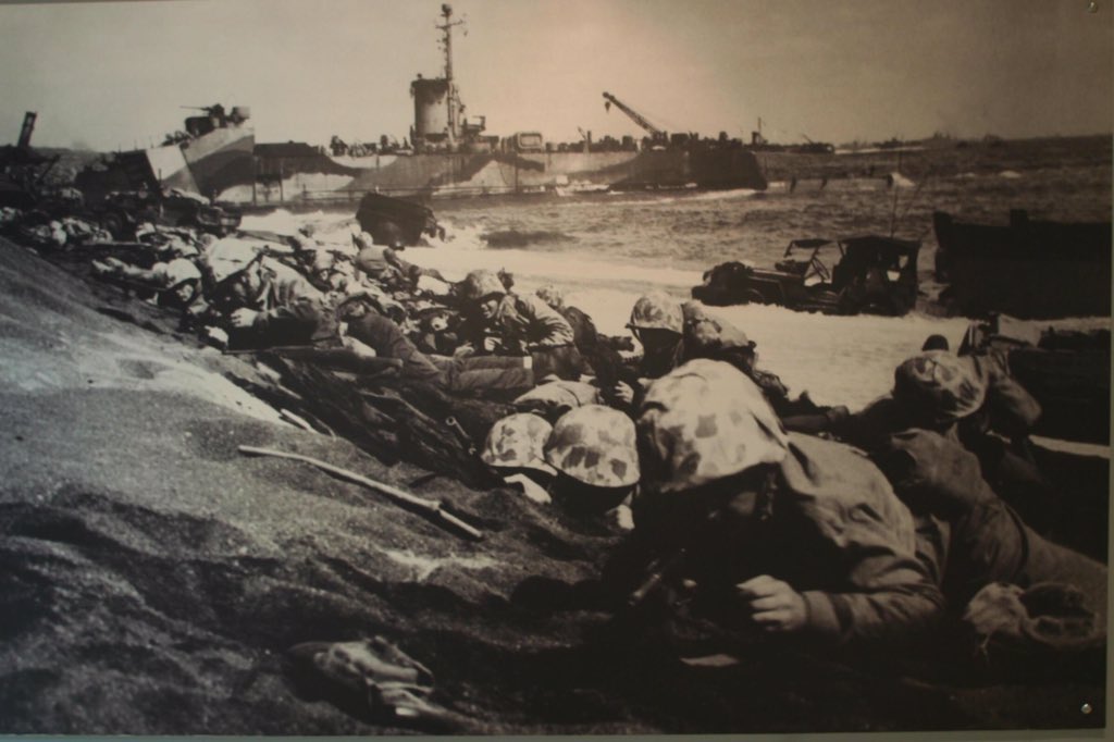 thepresof1933's tweet photo. some more photos of D-Day https://t.co/hQbaj4USJU