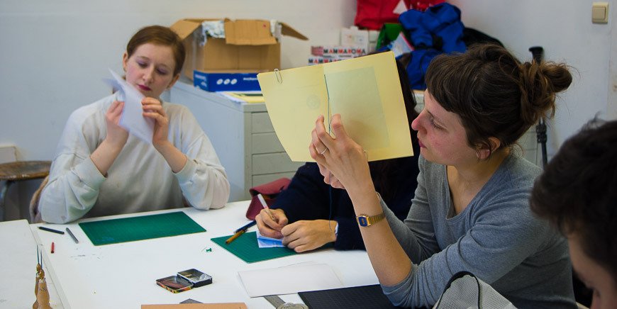 ArBA_EsA's tweet photo. SHARE ARBA DAY 2 - Workshop Reliure with Corinne Clarysse. #ARBAESA #finearts #sharearba #brussels https://t.co/YcrY2HHvTg