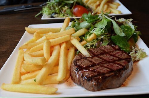 meat_p0rn's tweet photo. Steak and fries https://t.co/tH7OE4c3vV