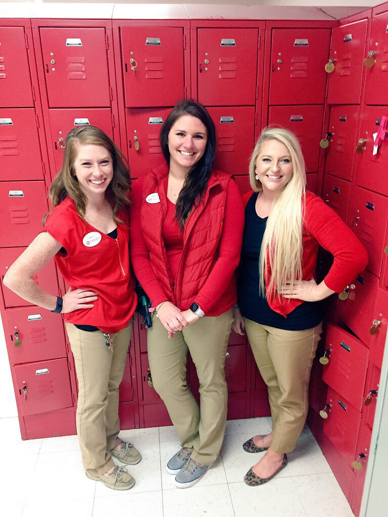 awibbs09's tweet photo. A big thank you to these amazing ladies for their training during the STL meeting today! #rockstarETLs @KayKayLouis https://t.co/ioyI3GyOOF