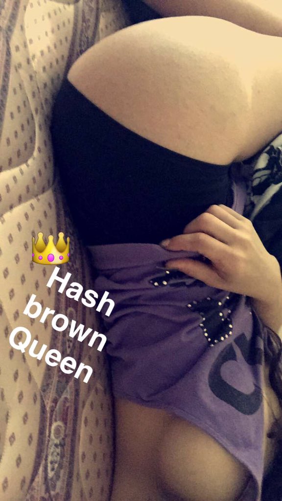 msjadegreeen's tweet photo. Looking pale😬
 SC:jadethejoint https://t.co/sH6nVSugjm