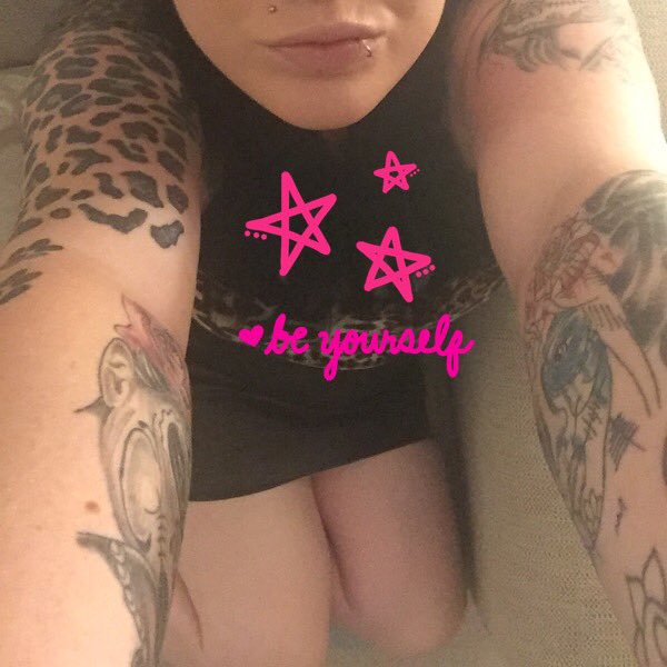 naughtyemo30's tweet photo. Follow me I follow back #follow#emo https://t.co/Q1NFVBeje7
