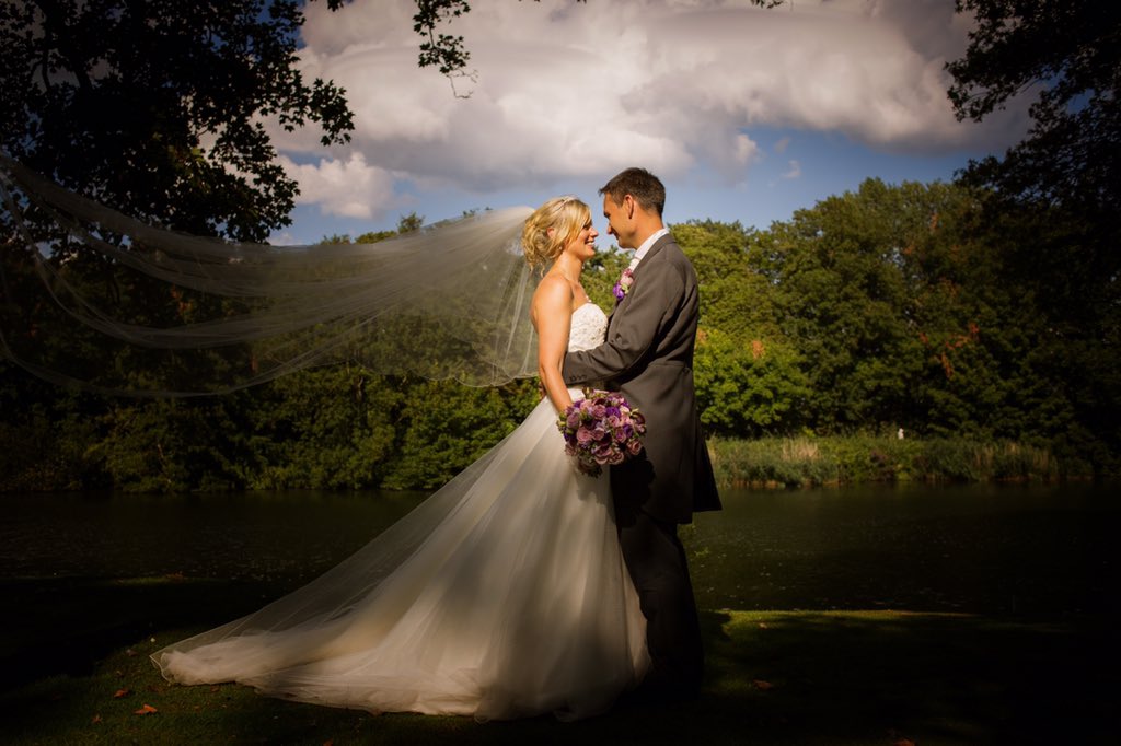 TheOakleyCourt's tweet photo. It's our Wedding Showcase this Sunday 31st January! 11-3. Come down and meet our friendly team #weddinghour #brides https://t.co/pUvdhzsDKD