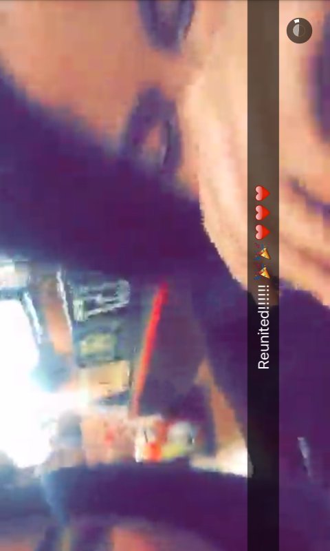 taliaindeekitch's tweet photo. @MariaJQuezada @marikadumancas yayy! U guys #reunited ! #snapchat #jaxons https://t.co/ndwTvO7Qd7