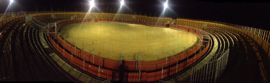 Ya está la plaza montada ! Os esperamos el día 30 para el grand prix y el 6 de febrero para el gran concurso !