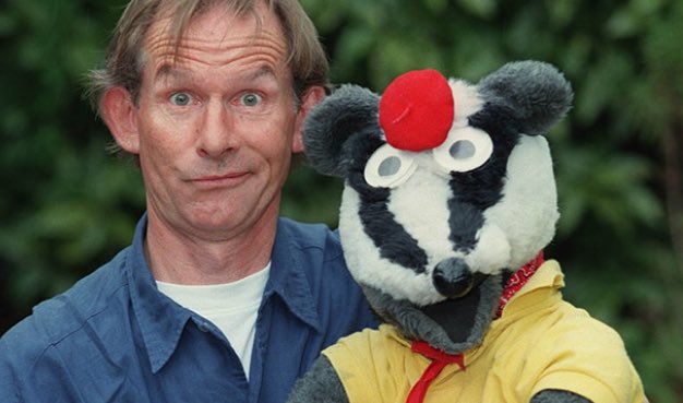 hannahloomes_'s tweet photo. #90schild #programmesigrewupwith https://t.co/Ahwqk0Wj2h