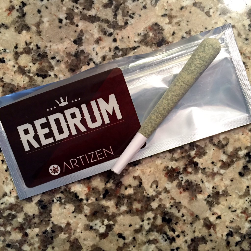 pufflikeagirl's tweet photo. #NowSmoking #redrum by @artizencannabis 😋 Now let's get some shit done! #mmj #legal #weed https://t.co/RPtYBGnuKO