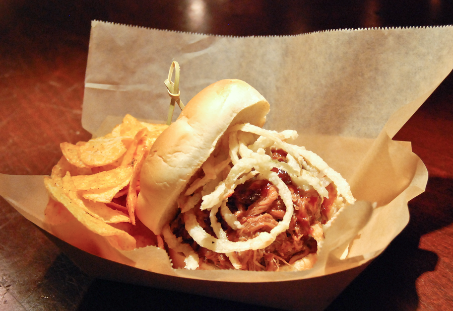 darrenrovell's tweet image. Atlanta Motor Speedway selling Peanut Butter &amp;amp; Jelly shakes &amp;amp; Cherry Coke pulled pork sandwiches (H/T @A_S12)