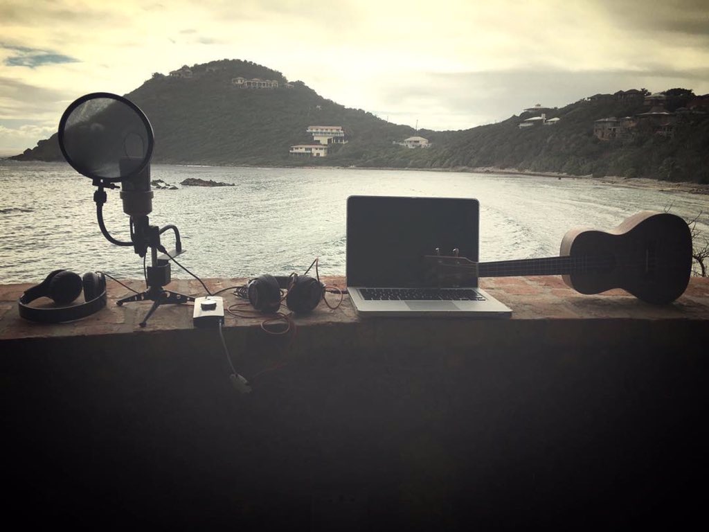 FLAGALine's tweet image. 2016 💿🏄🏼 @snotunes 🌞 #soulcleanse - @PlayBkPlay