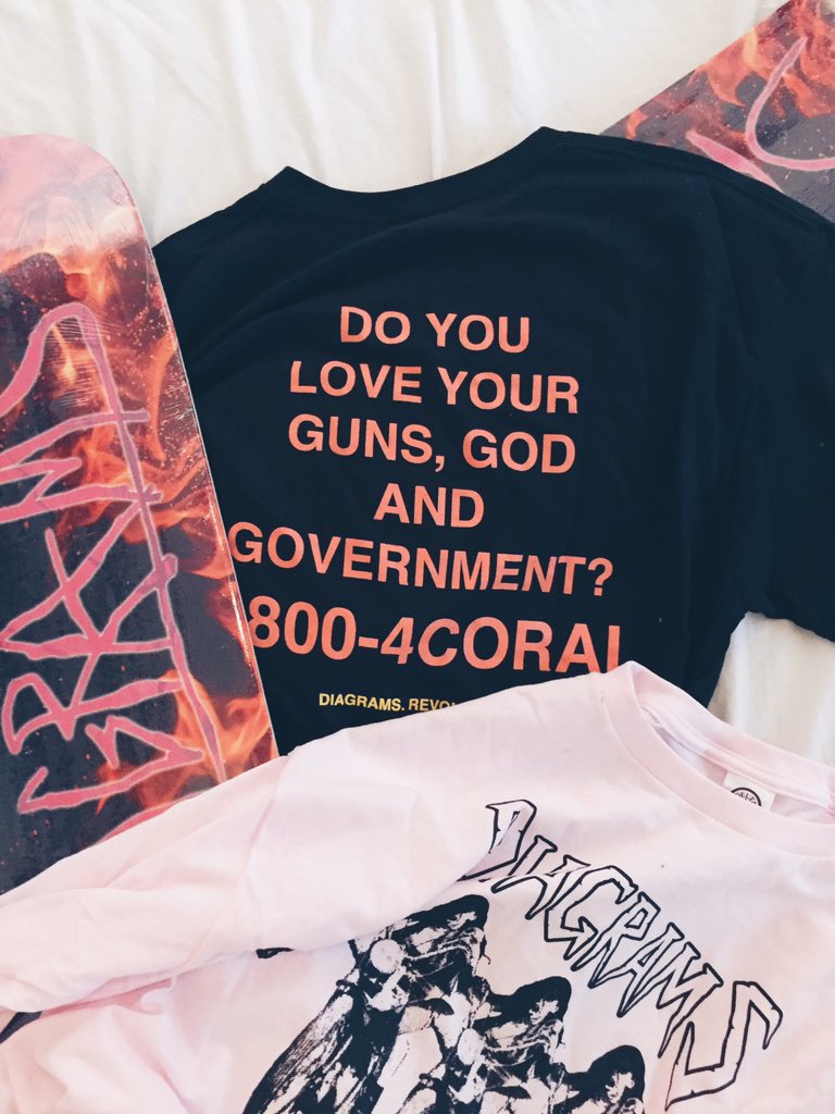 HenrikHiort's tweet photo. Care package c/o @Diagramsco &amp; @coralstudios_ https://t.co/uWhaehRjUV