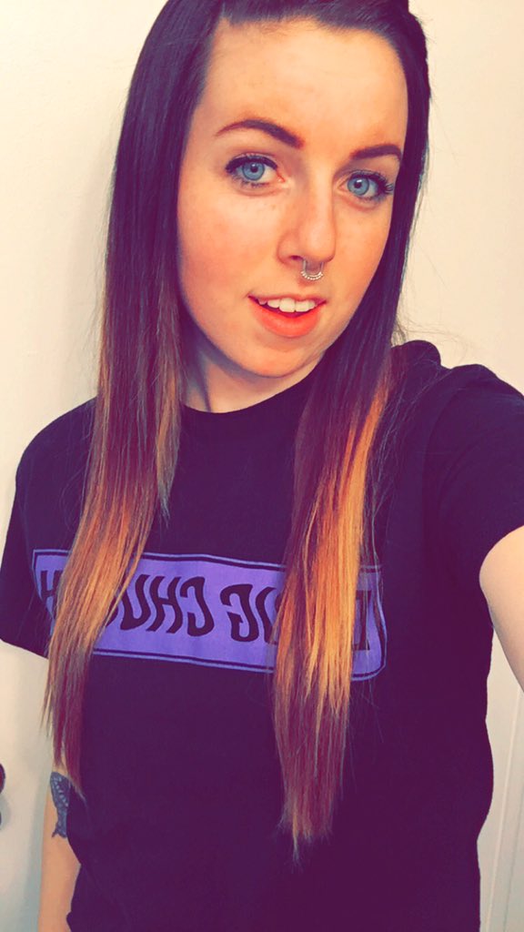 aprilhamIincoln's tweet photo. I'm really into snapchat filters though. #BigForeheadCrew #Clickerz https://t.co/bCj1SFigUW