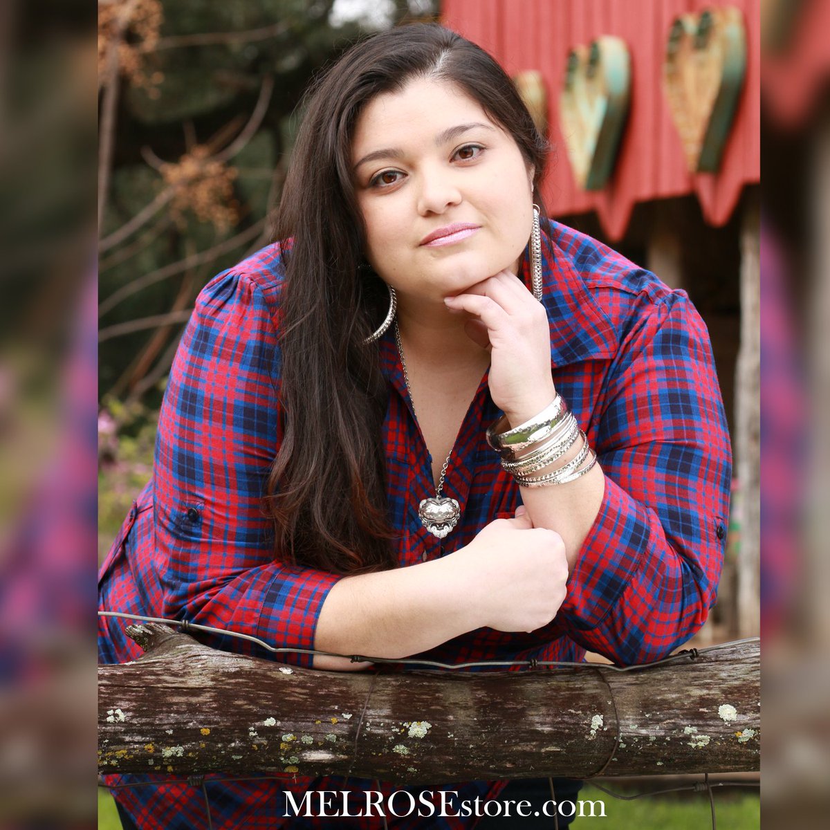 MyMelroseStore's tweet photo. Find beautiful plus size Western styles at Melrose! #westernlook #plussize #plaidtop #cowgirl #westernwear https://t.co/tgHPM4yCYb