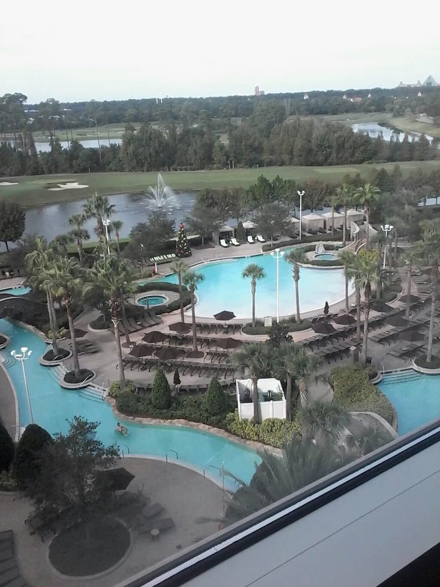 buslasladies's tweet image. #DisneyConFuntime acá es en donde el sueño comienza a hacerse realidad💖