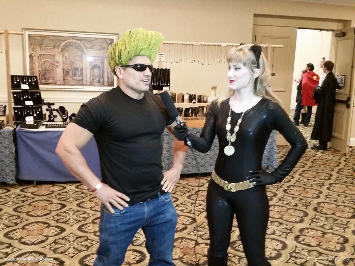 Tara Nicole Azarian on Twitter: "#interviewing Johnny Bravo at #coslosseum # cosplay #convention for #nerdtabulous in #sandiego #california :) #actor  https://t.co/2YEinfSBZT" / Twitter
