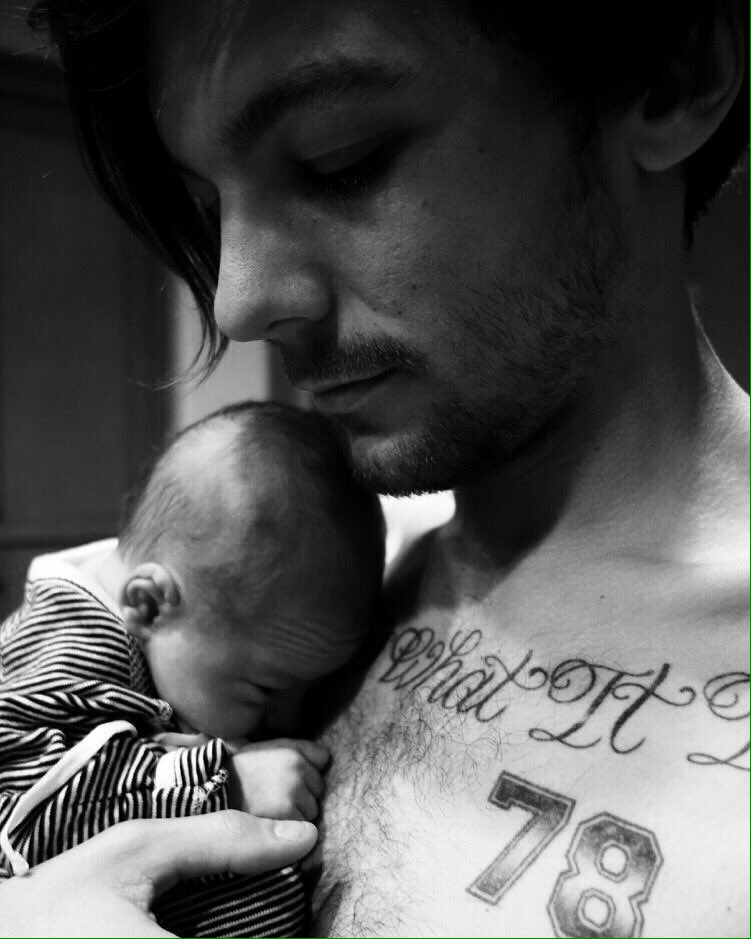 BEST1DPICS4U's tweet photo. Conchobar>Freddie 😂💕 https://t.co/JhWwUx9Xs5