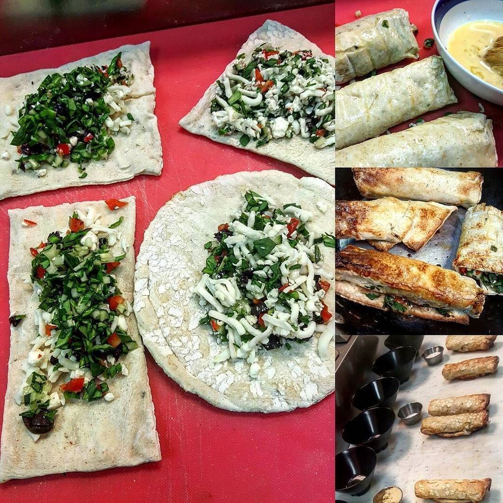 LeafAndHops's tweet image. A little #behindthescenes for the #pizzarolls. The full #cookingprocess and this is also t… ift.tt/1SkkP4I