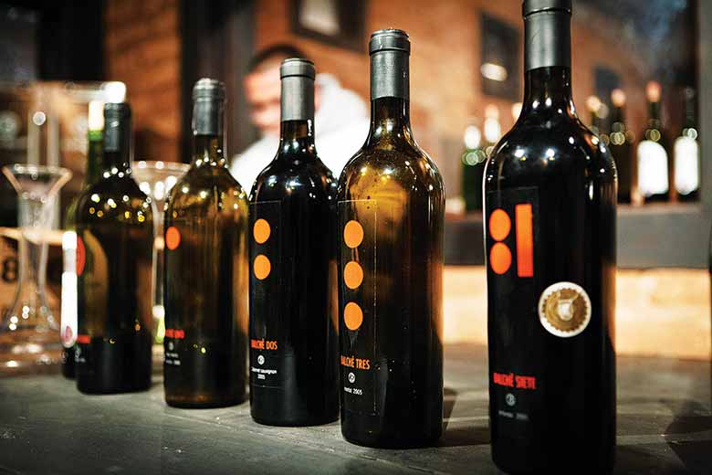 REVISTABELIVE's tweet photo. ¿Que tal un vinito?, @baron_balche @vinomx @vinosdemexico #travel #valledeguadalupe #visitmexico #esgamex https://t.co/CLEbEvgGH0