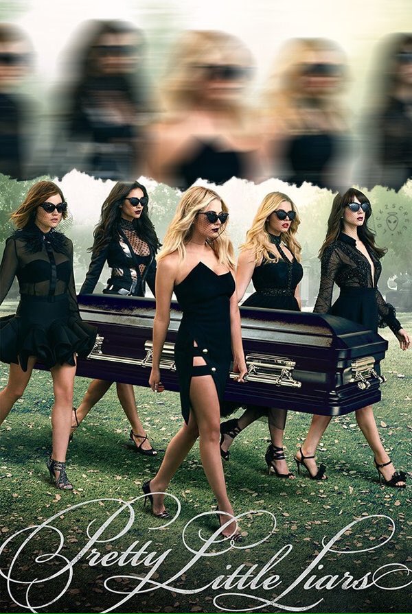 lockzscreen's tweet photo. pretty little liars ✨ capa de caderno 
RT se salvar - fav se gostar /julia 
(mande foto se usar) https://t.co/66qnlzuZBe