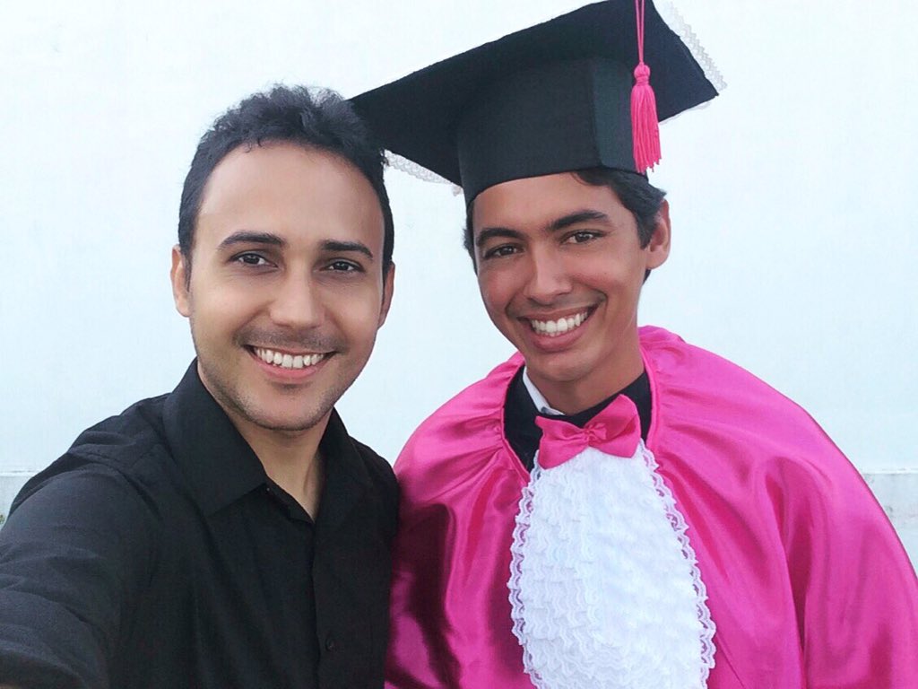 Robson_Bezerra's tweet photo. Colação do meu aperreio durante todo o curso e não poderia faltar, né? Sucesso 💥 #ufpb #contabilidade #b1b2 📚🎓🎉 https://t.co/qSo9aGMeMf