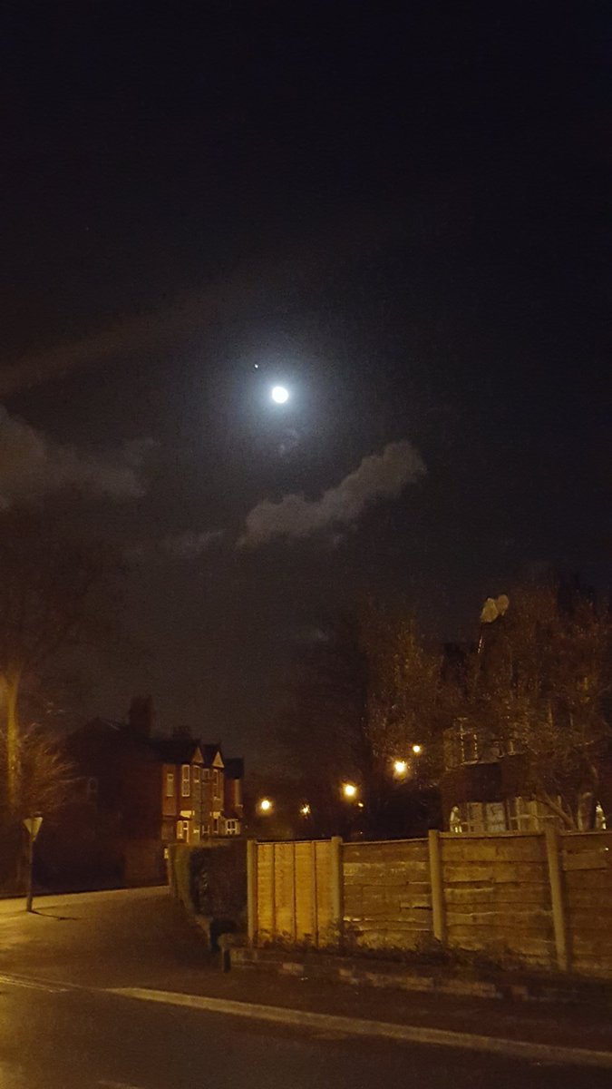 MancunianSpring's tweet photo. #Jupiter guarding the Moon over #FrackFreeManchester in #FrackFreeLancashire by the #UptonBlockade ๐ https://t.co/FxbKdu869j