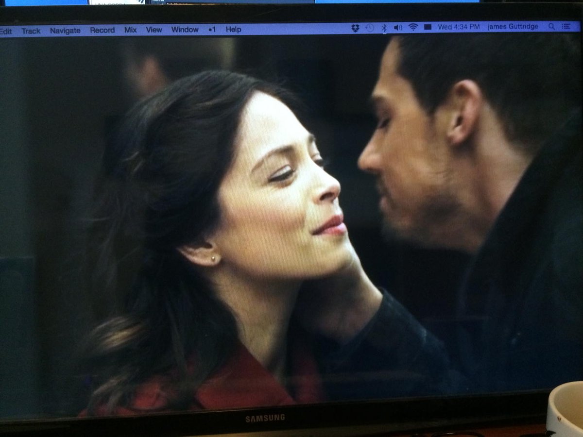 HitowerMusic's tweet photo. Dear CW when will the magic be back on air for S4? Waiting to clear the calendar for a long n' hot #BATB summer! https://t.co/nTu5cV06Ze
