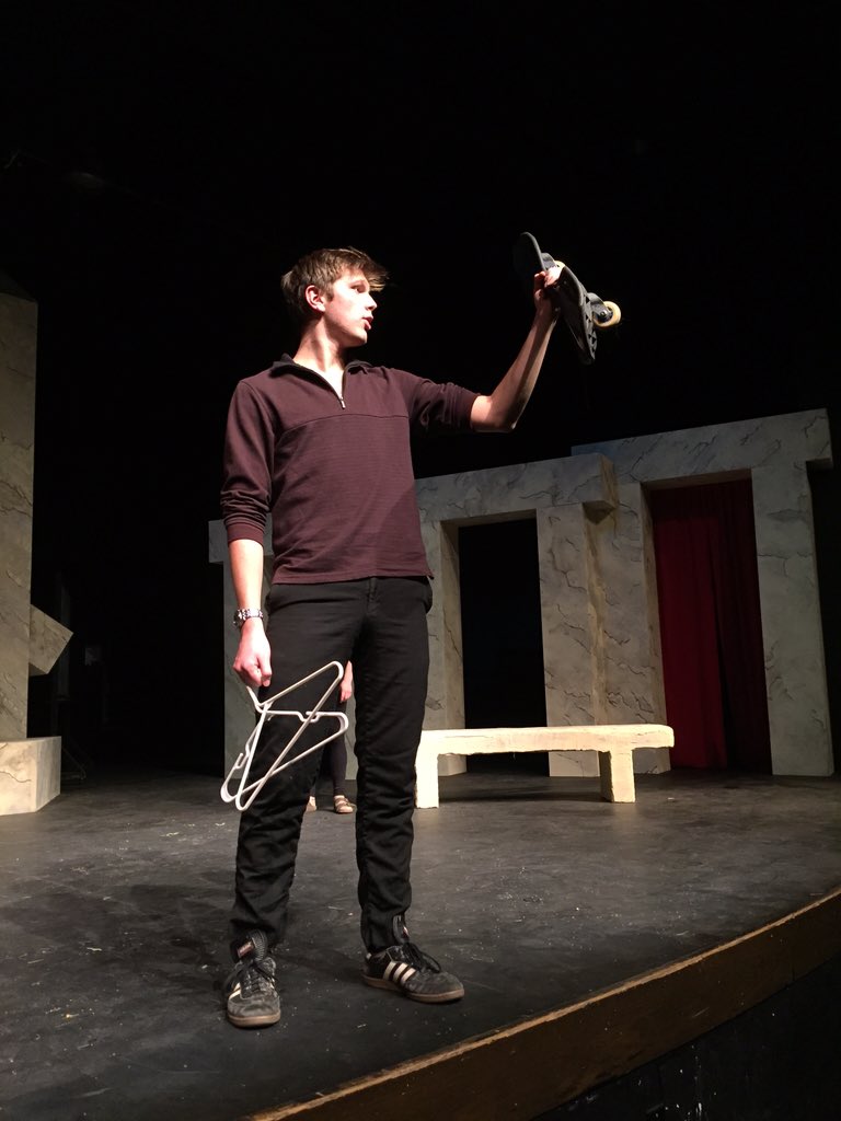 SEHStheater's tweet image. Yorick? #SETHamlet #speedthrough